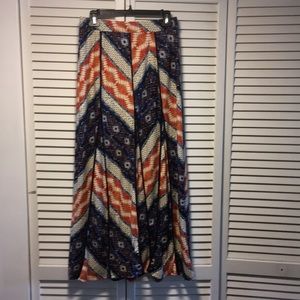 New Directions Long skirt in beautiful pattern Sm